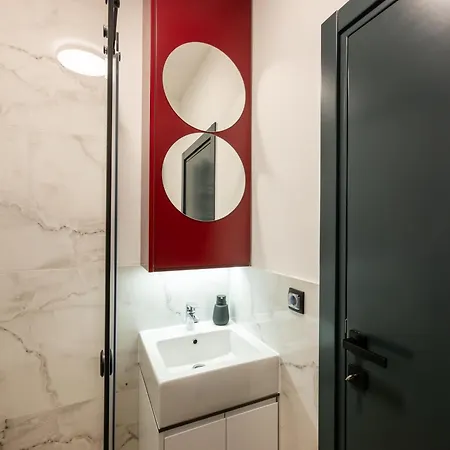 G1 Apartment